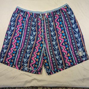FUN Athleisure Shorts - Chubbies L 5.5"